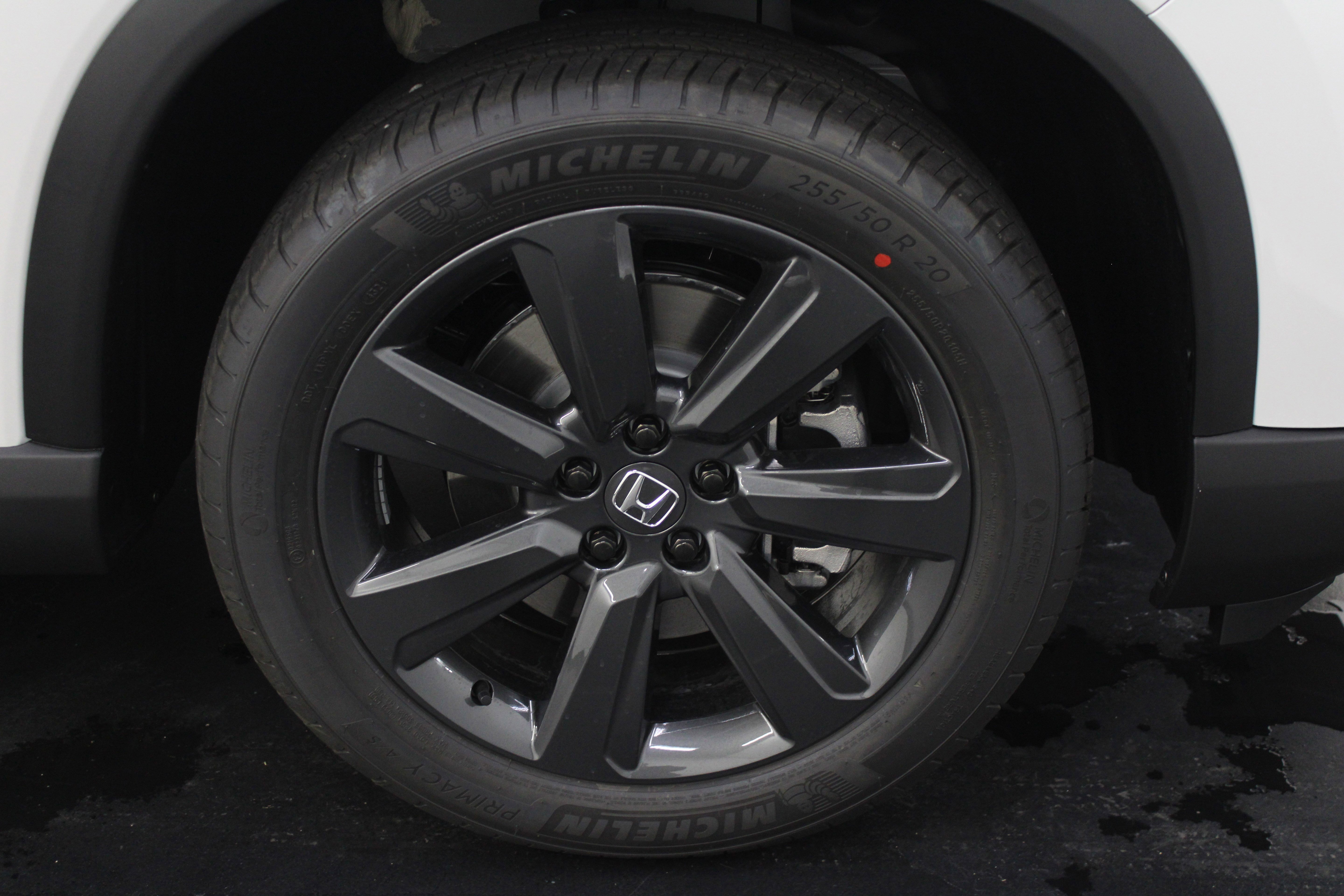 New 2025 Honda Pilot Sport image 36