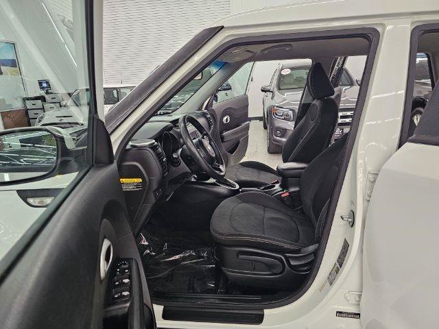 Used 2014 Kia Soul FWD image 28