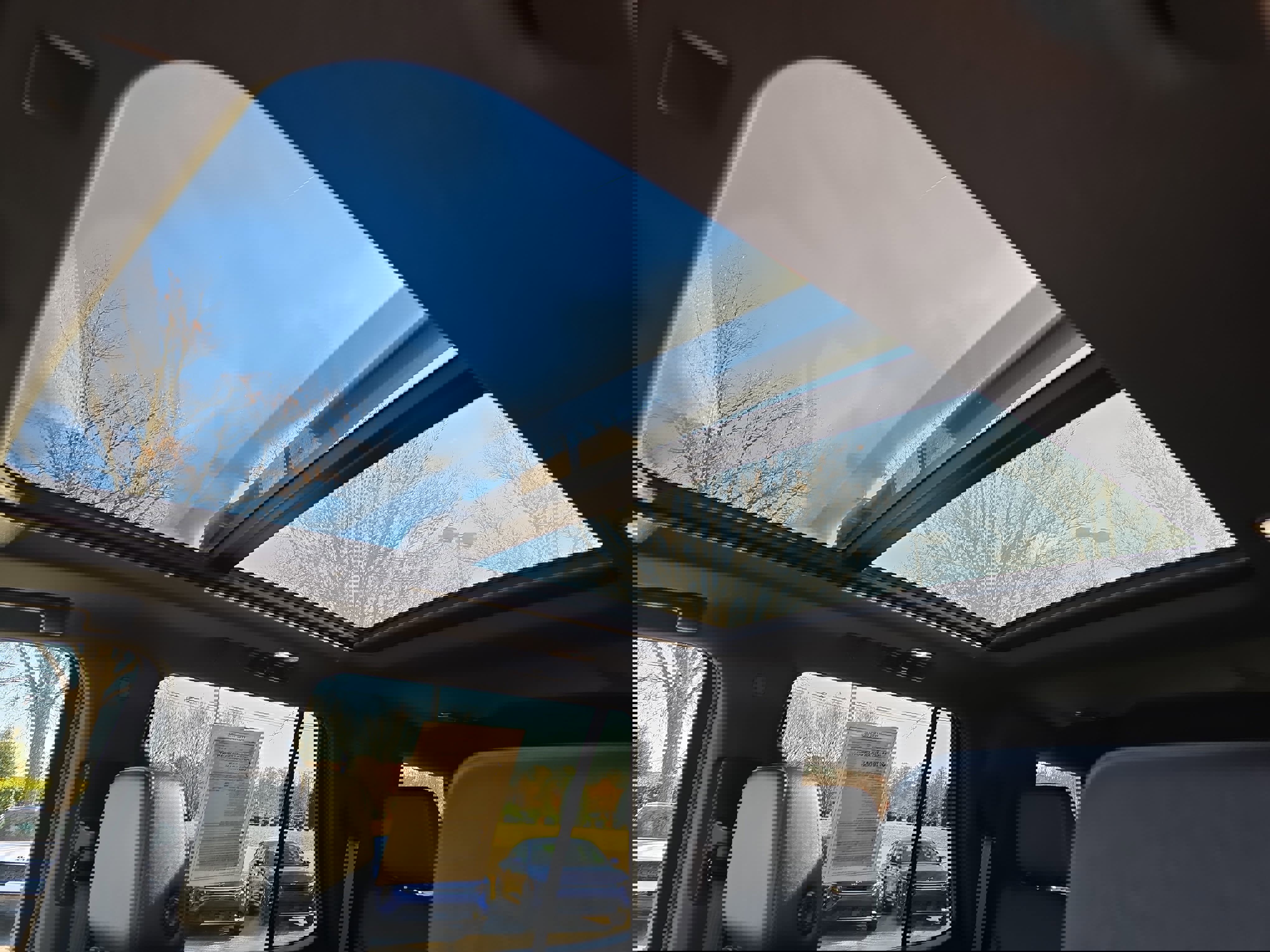 Used 2022 Chevrolet Tahoe Z71 w/ Luxury Package image 32