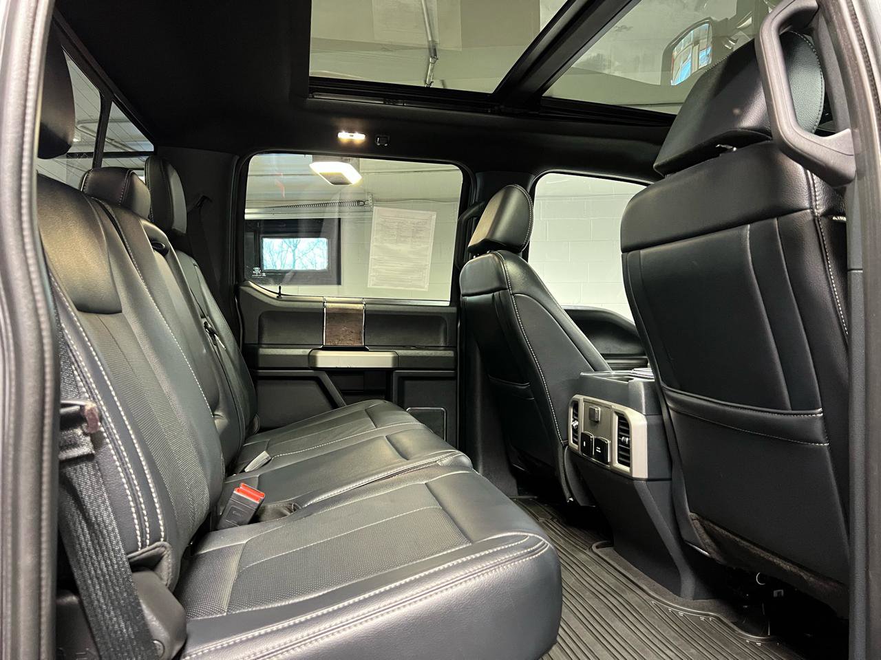 Used 2022 Ford F350 Lariat w/ Tremor Off-Road Package image 17