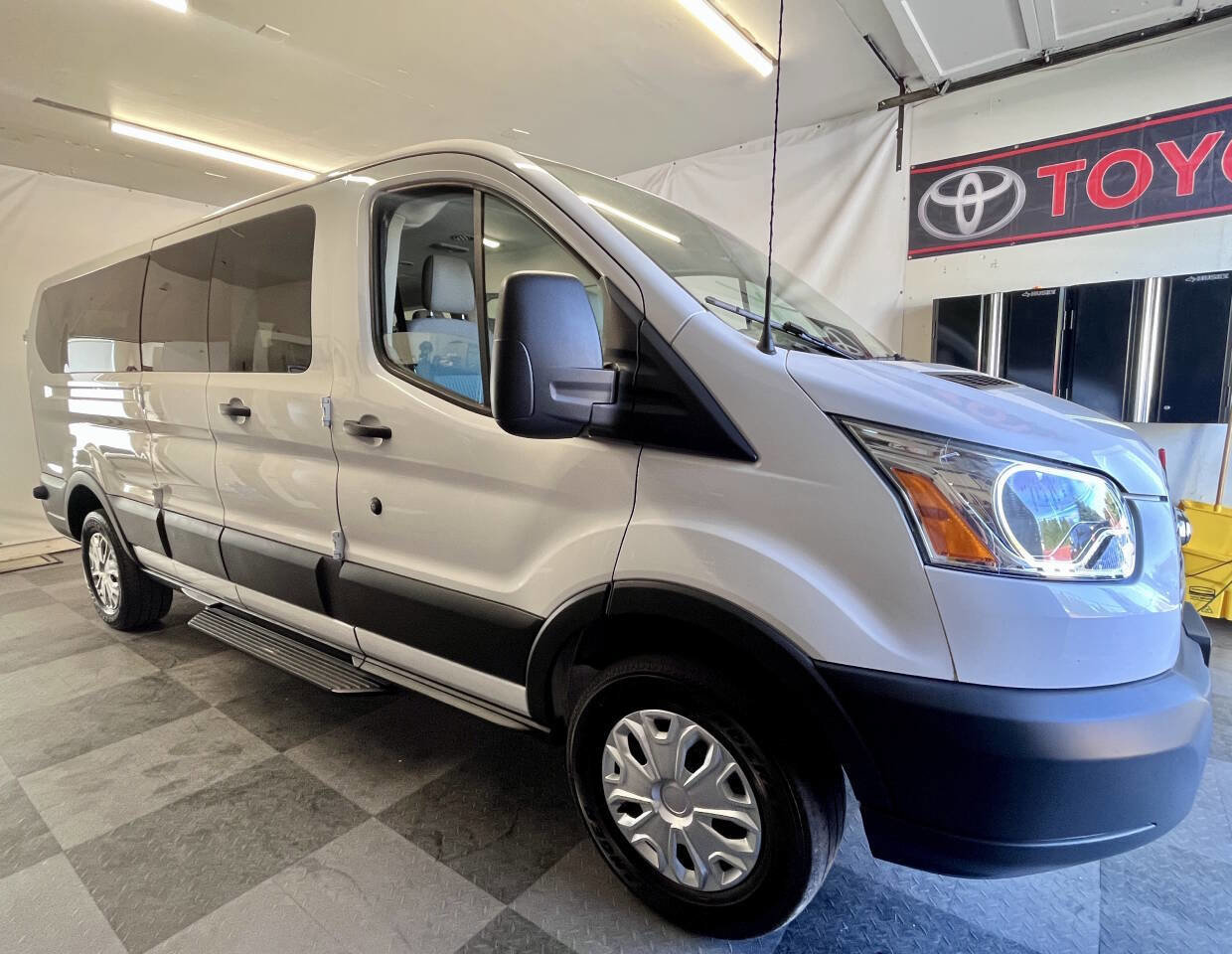 Used 2016 Ford Transit 350 XLT