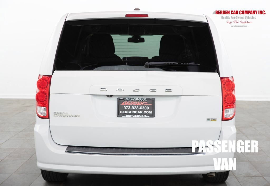 Used 2018 Dodge Grand Caravan SE w/ UConnect Hands-Free Group FWD image 11