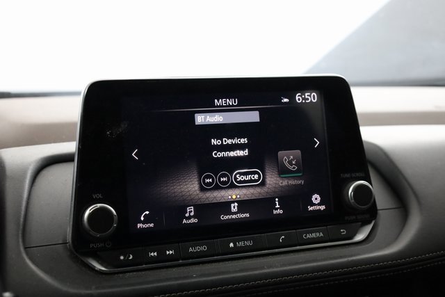 Used 2023 Nissan Rogue SV image 16