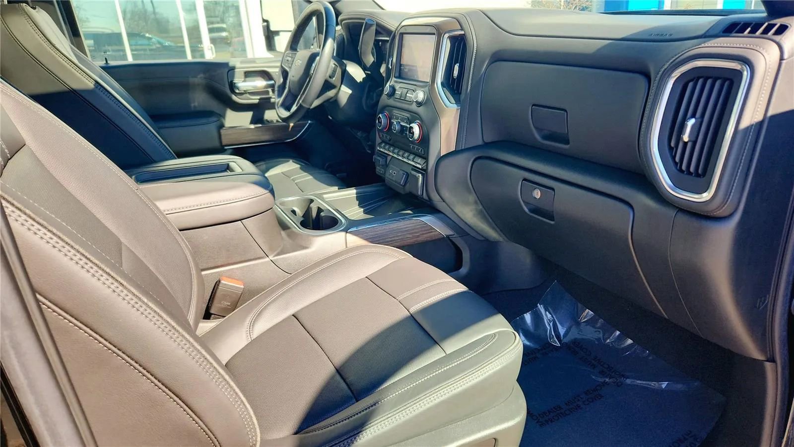 Used 2022 Chevrolet Silverado 3500 High Country w/ Safety Package II image 27