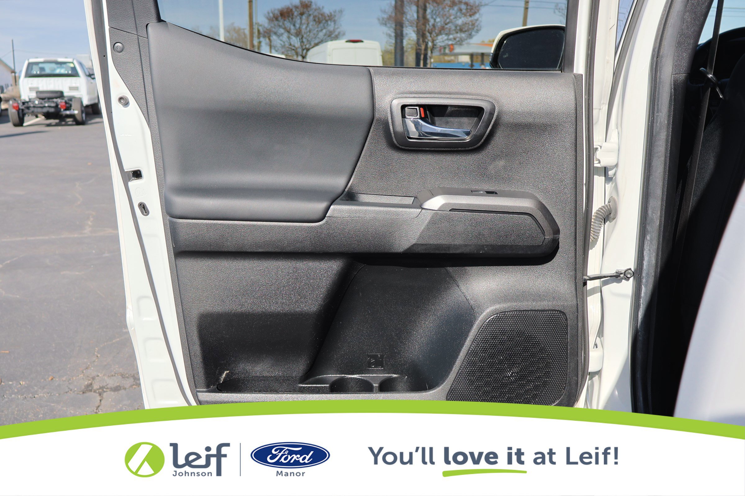 Used 2023 Toyota Tacoma TRD Off-Road image 27