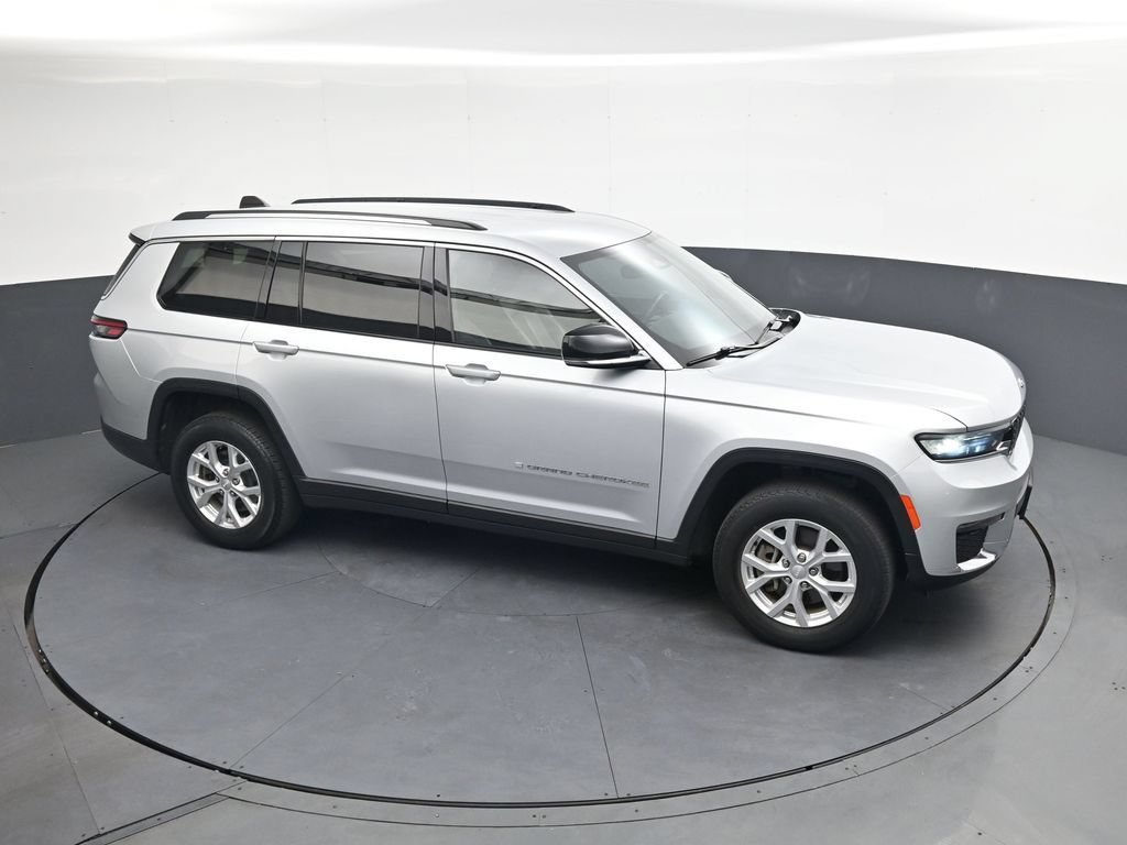 Used 2023 Jeep Grand Cherokee L Limited AWD/4WD image 35