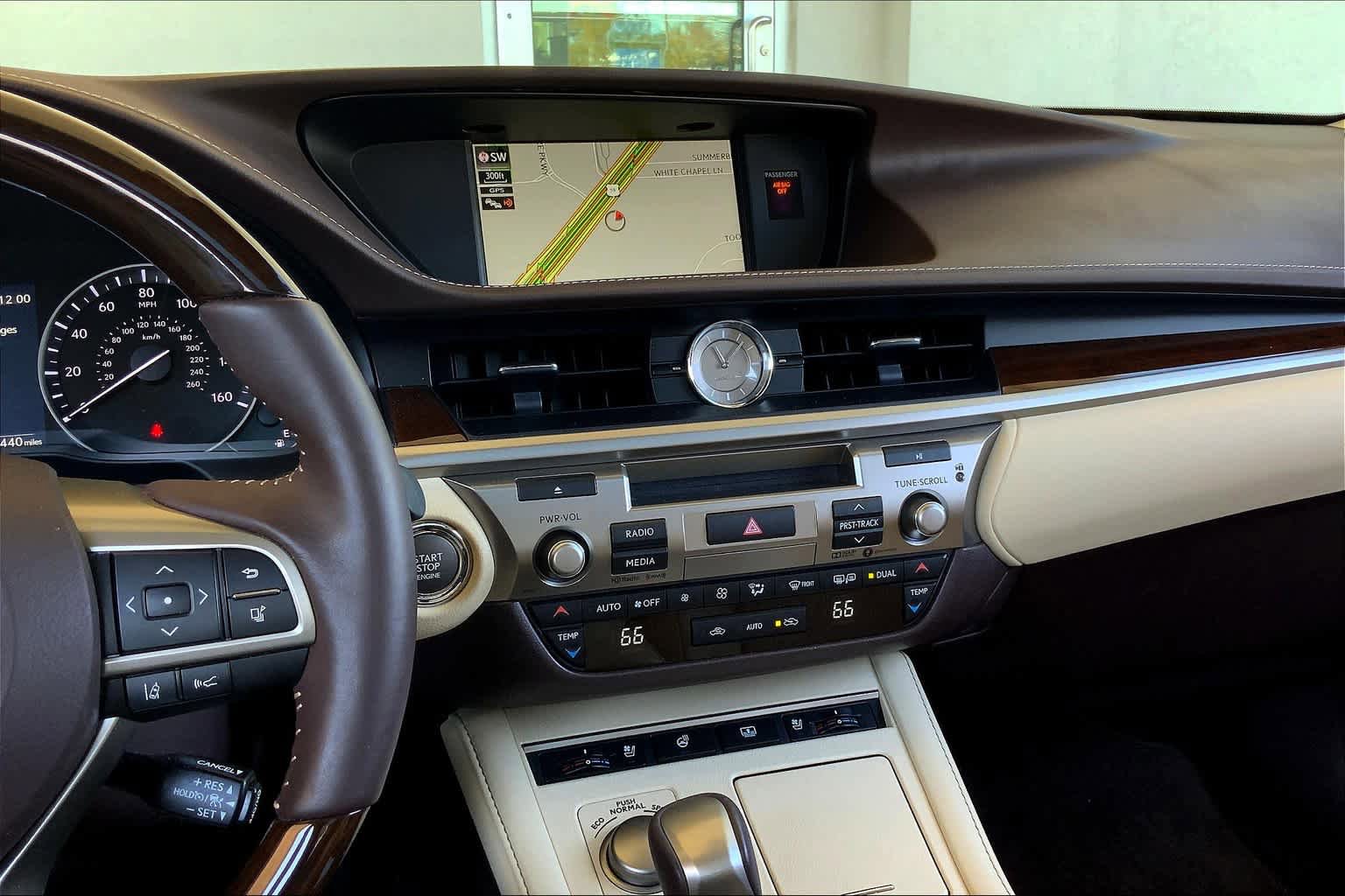 Used 2018 Lexus ES 350 w/ Luxury Package w/Wood Trim FWD image 7