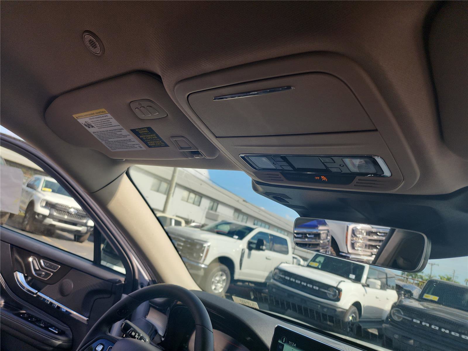 New 2026 Lincoln Corsair Premiere image 27