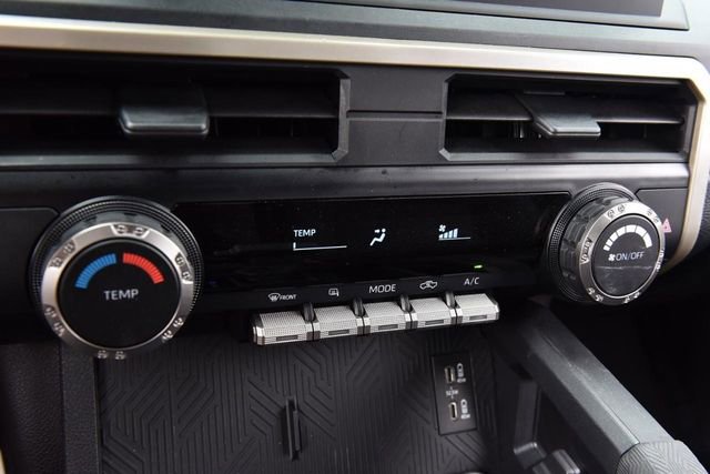 Used 2025 Toyota Tacoma SR AWD/4WD image 14