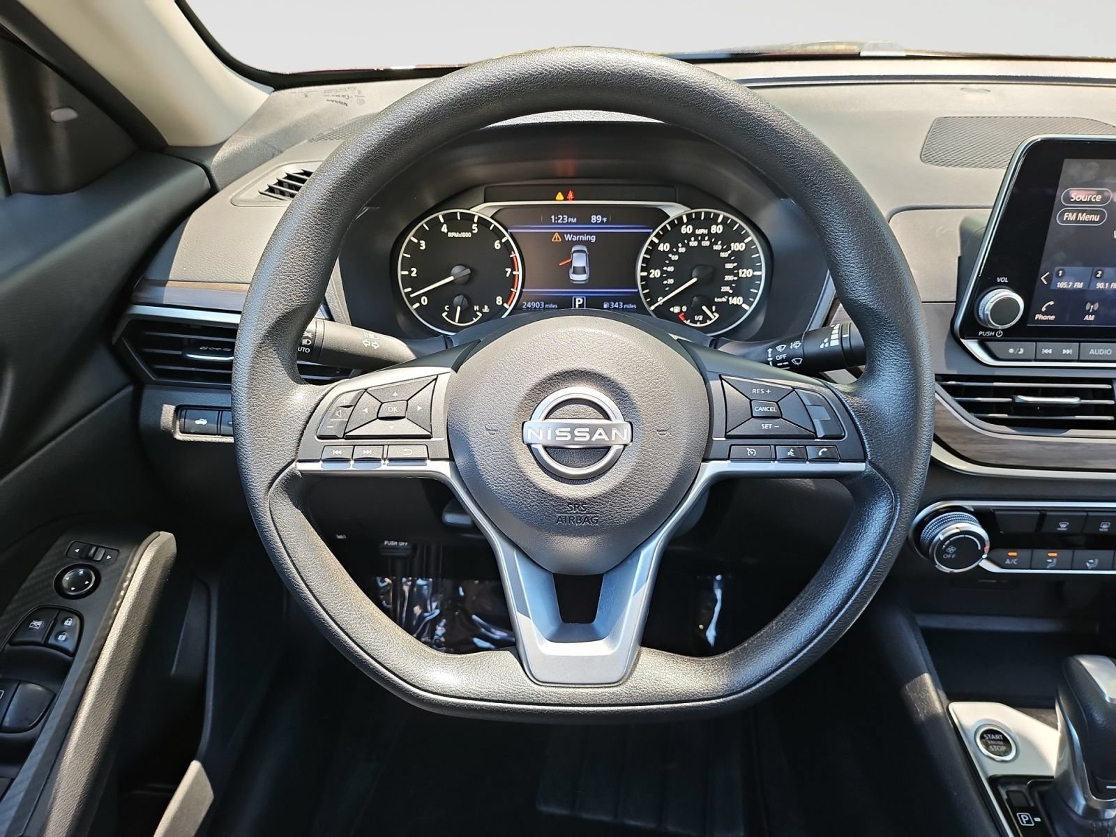 Used 2025 Nissan Altima 2.5 SV FWD image 38