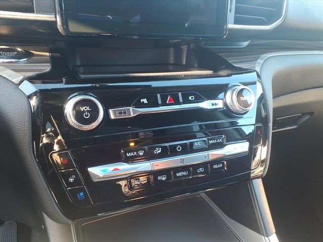 Used 2022 Ford Explorer Limited w/ Equipment Group 301A image 17