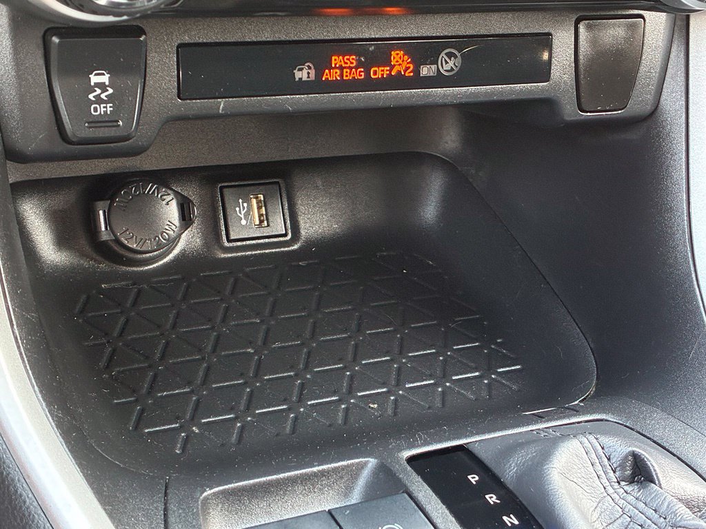 Used 2023 Toyota RAV4 LE AWD/4WD image 19
