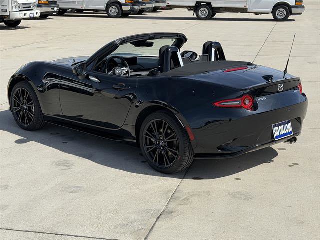 New 2026 MAZDA MX-5 Miata Club w/ Appearance Package RWD image 7