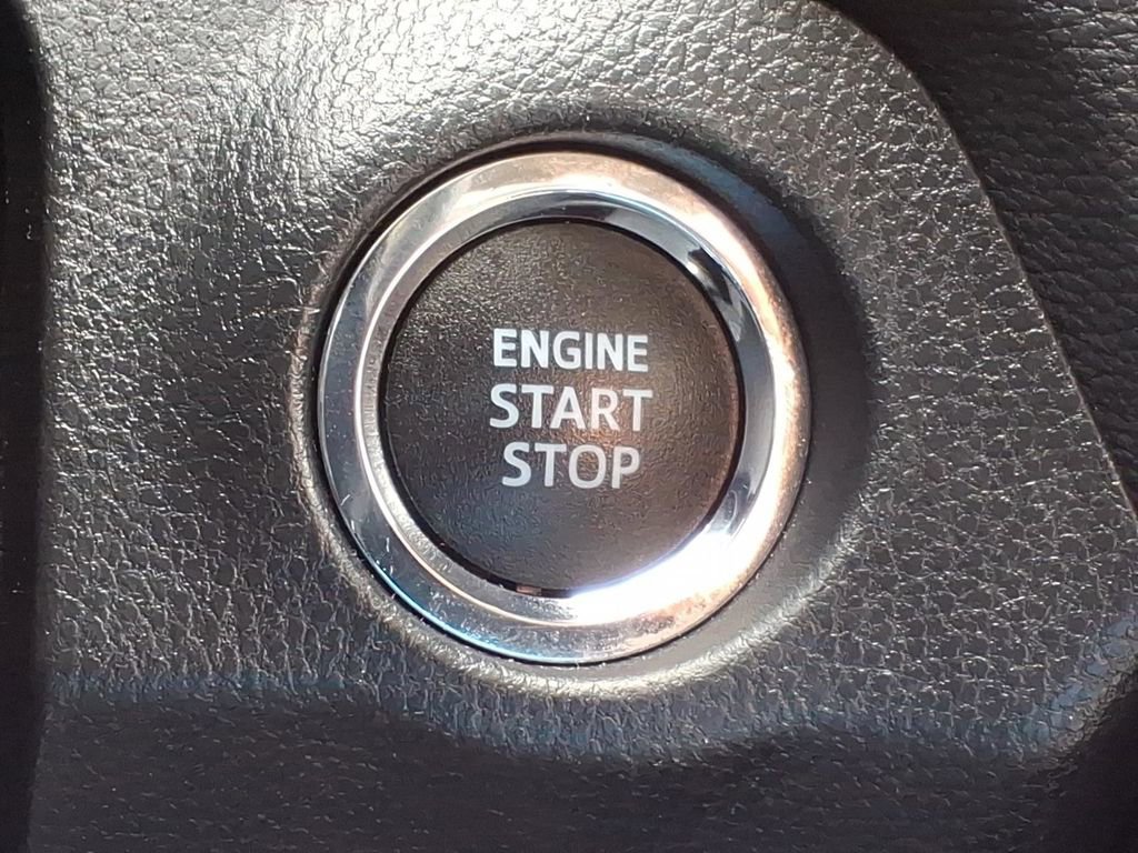 Used 2021 Toyota RAV4 XLE w/ XLE Grade Weather Package image 21