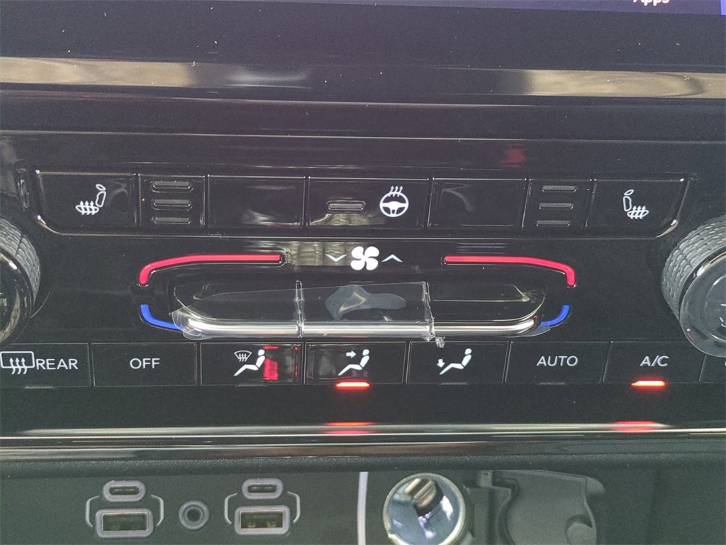 New 2025 Jeep Grand Cherokee Limited image 24