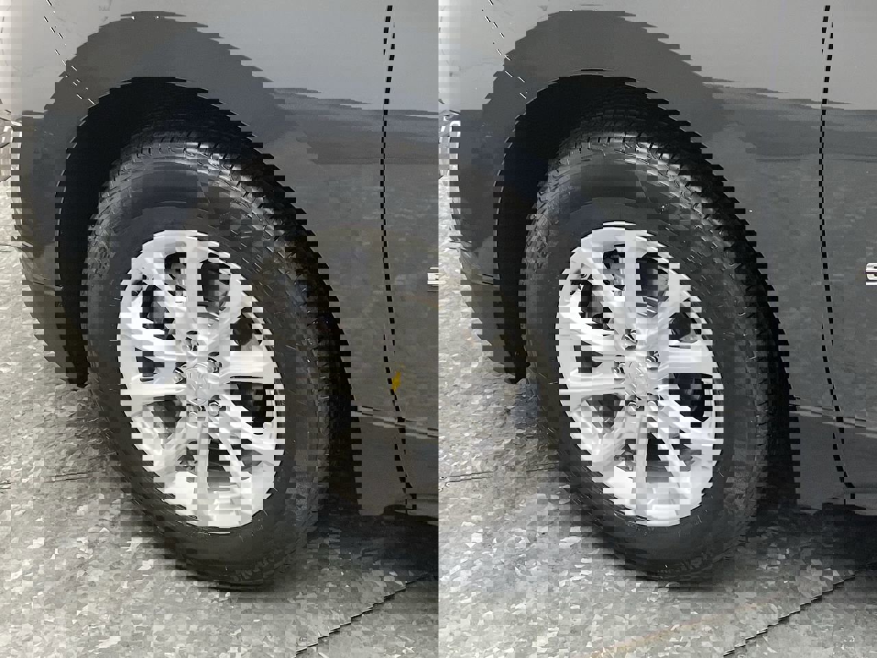 Used 2018 Chevrolet Equinox LS image 28