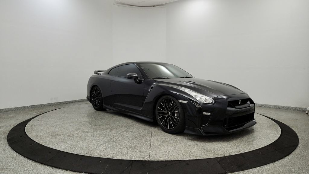 Used 2020 Nissan GT-R Premium w/ Premium Interior Package AWD/4WD image 7