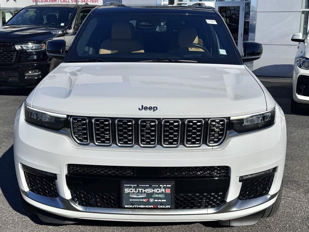 Certified 2022 Jeep Grand Cherokee L Summit image 2