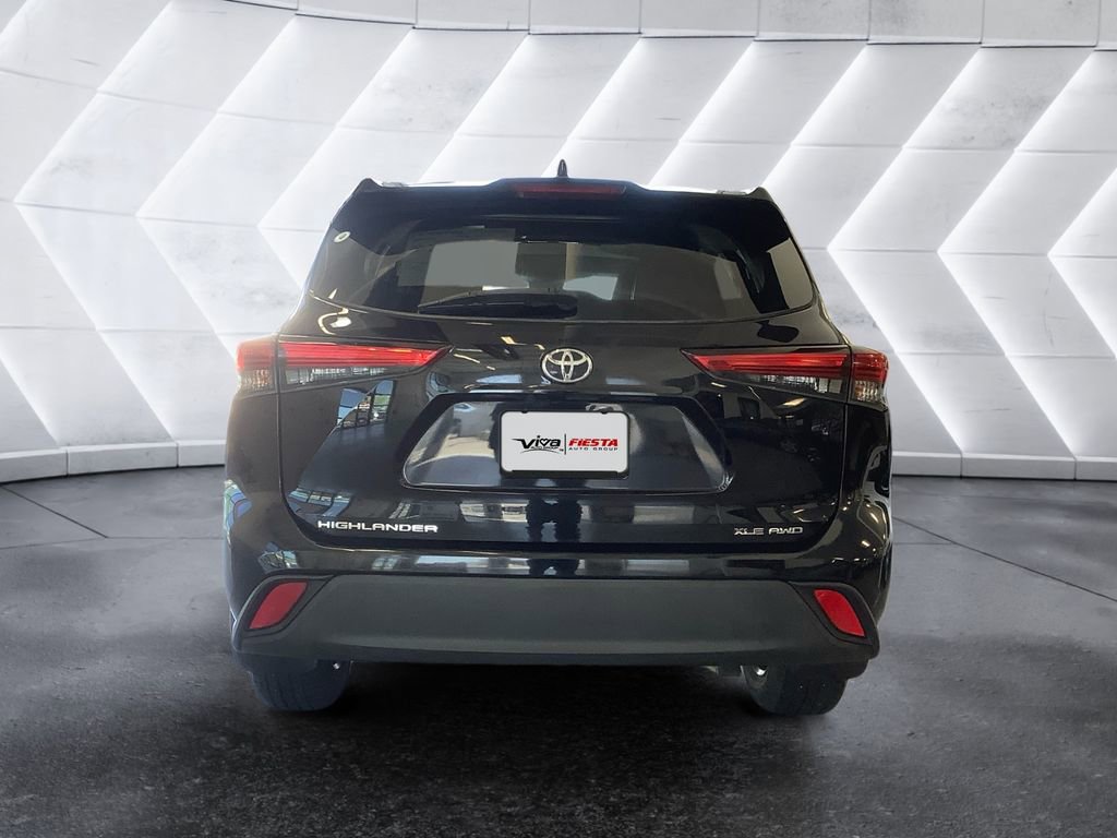 Used 2021 Toyota Highlander XLE image 5