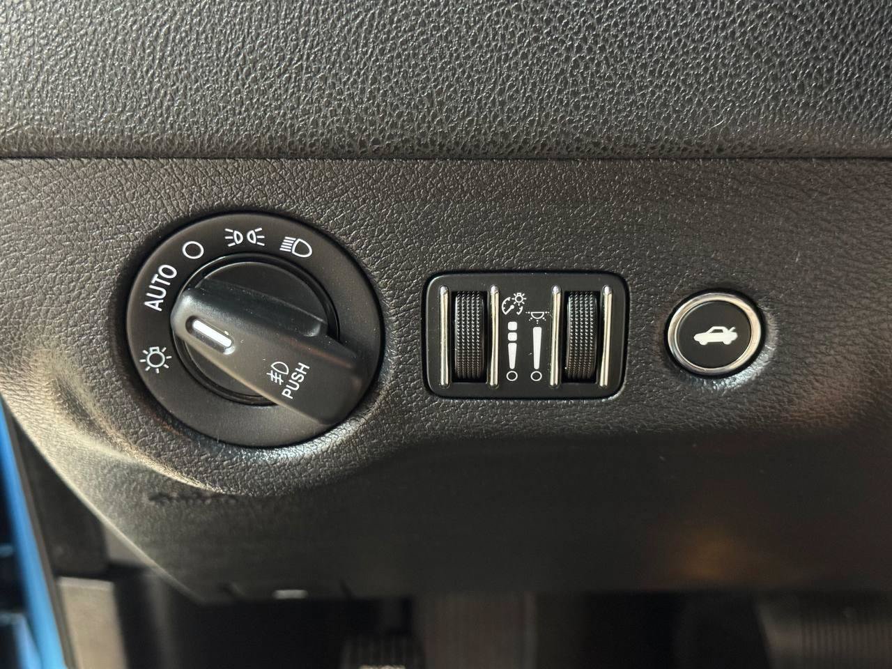 Used 2015 Dodge Charger R/T w/ Plus Group RWD image 19