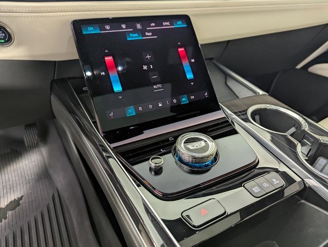 Used 2025 Cadillac Escalade Sport image 15