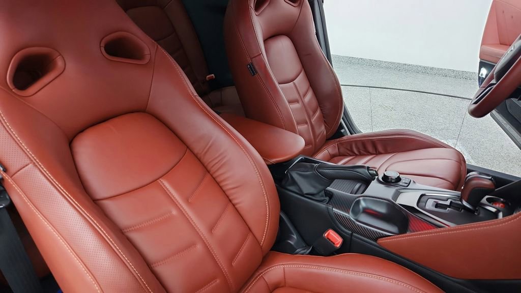 Used 2024 Nissan GT-R Premium w/ Premium Interior Package AWD/4WD image 32