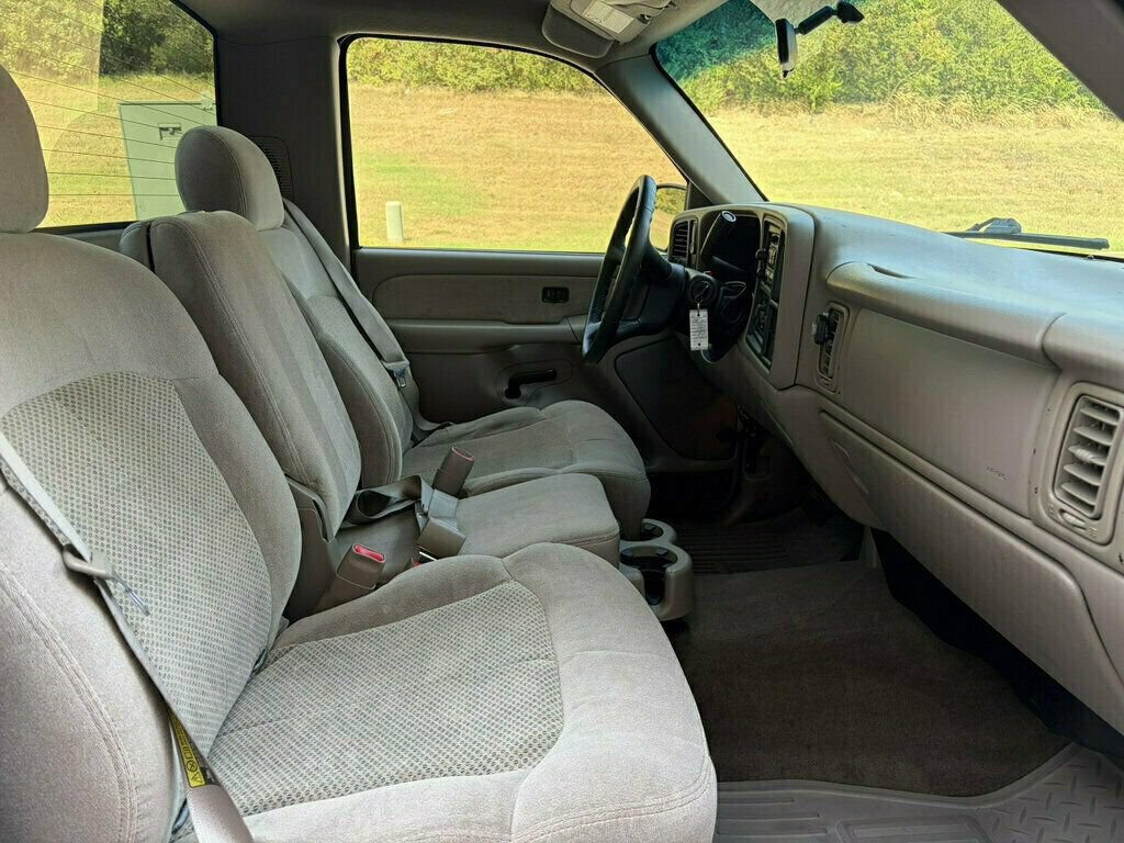 Used 2001 Chevrolet Silverado 1500 LS w/ Firm Ride Suspension Pkg RWD image 14