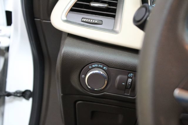 Used 2017 Buick Verano FWD image 15