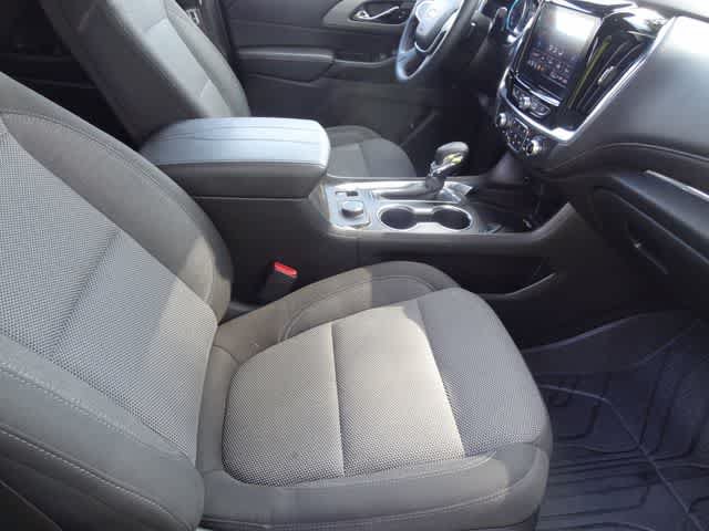 Used 2023 Chevrolet Traverse LT FWD image 17