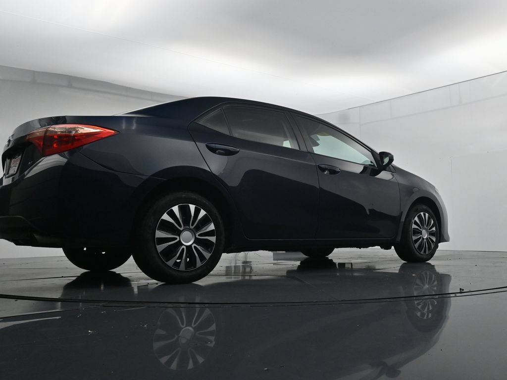 Used 2019 Toyota Corolla LE FWD image 40