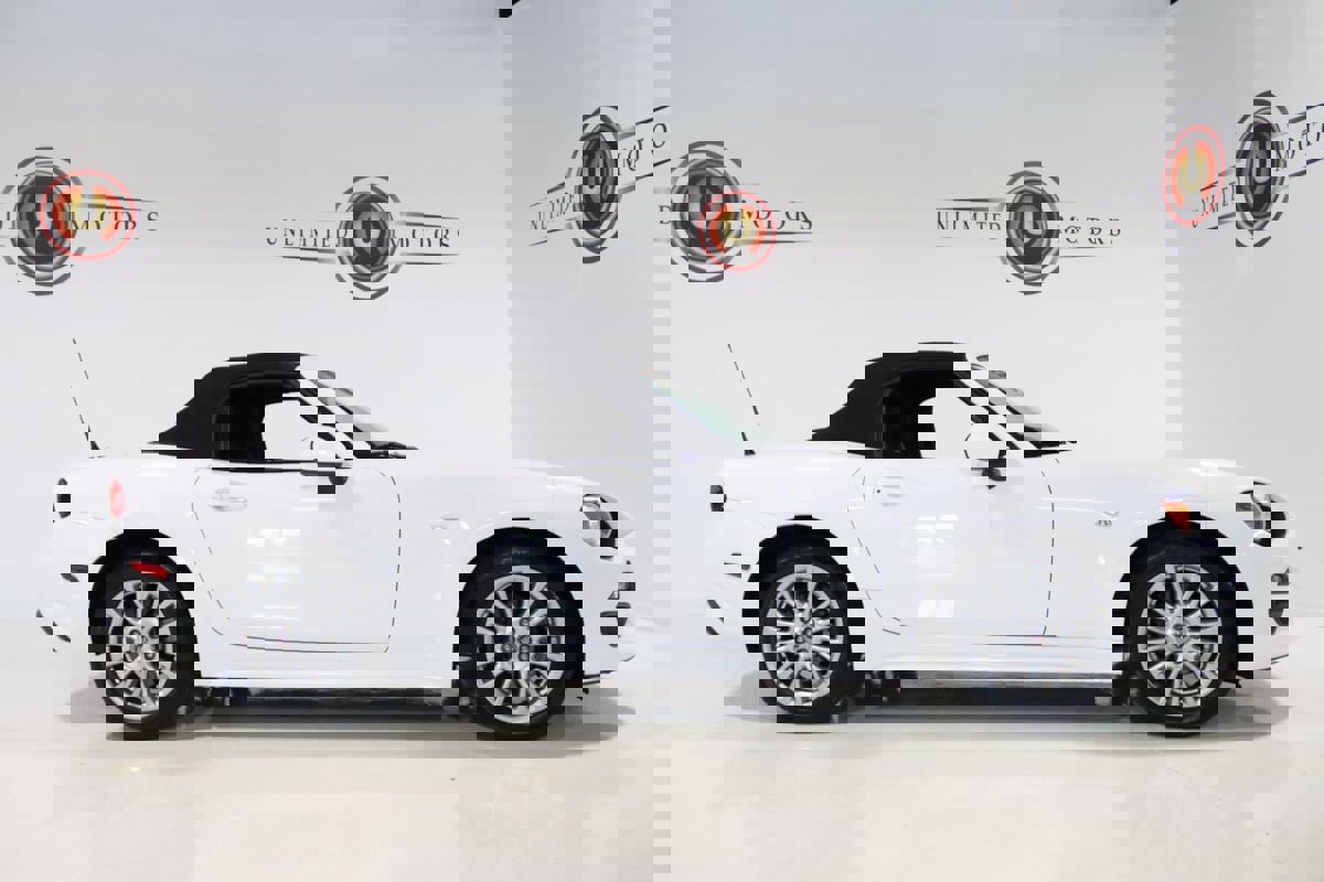 Used 2017 FIAT 124 Spider Classica image 30