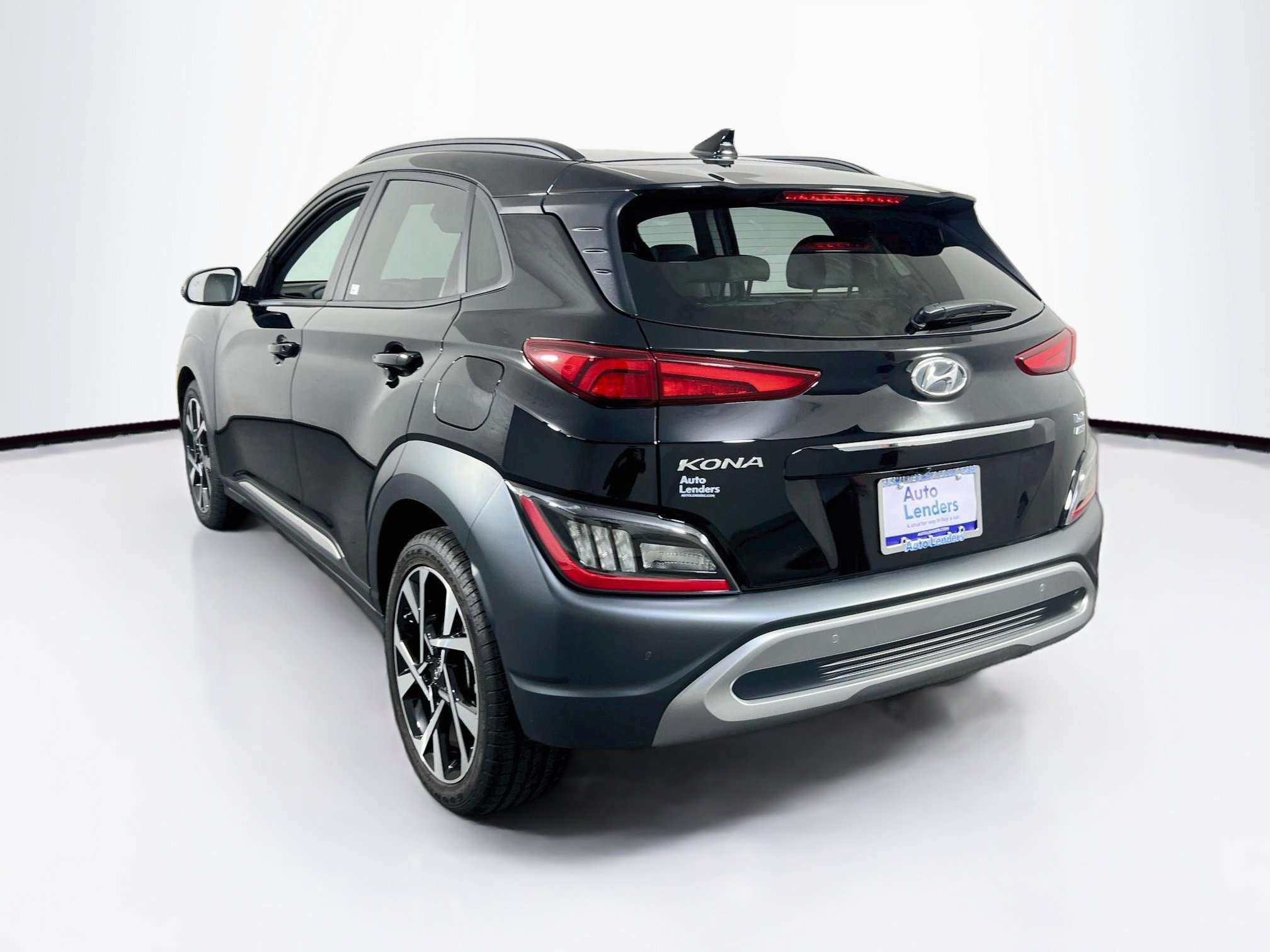 Used 2023 Hyundai Kona Limited w/ Cargo Package AWD/4WD image 7