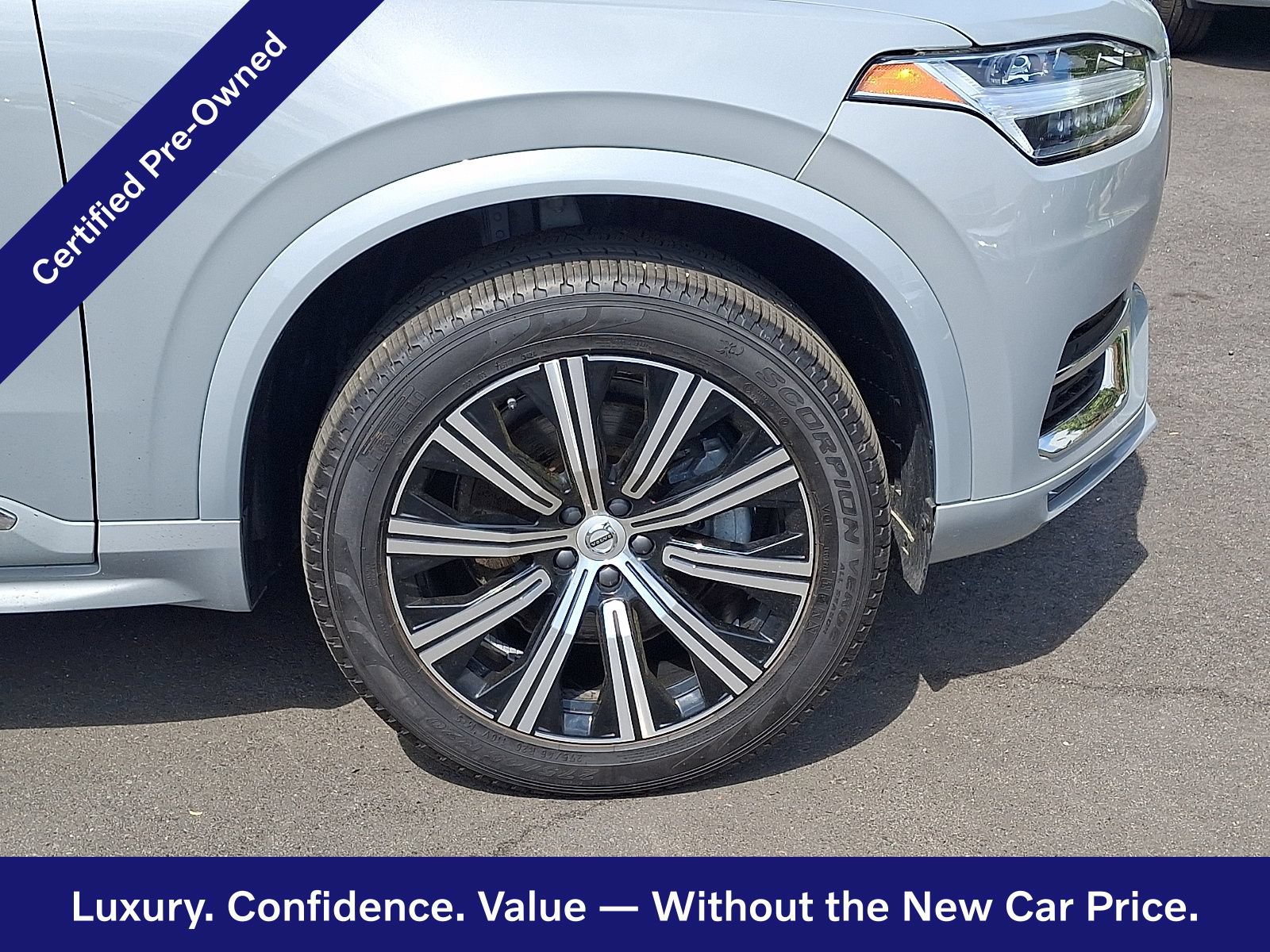 Certified 2025 Volvo XC90 B5 Core AWD/4WD image 9