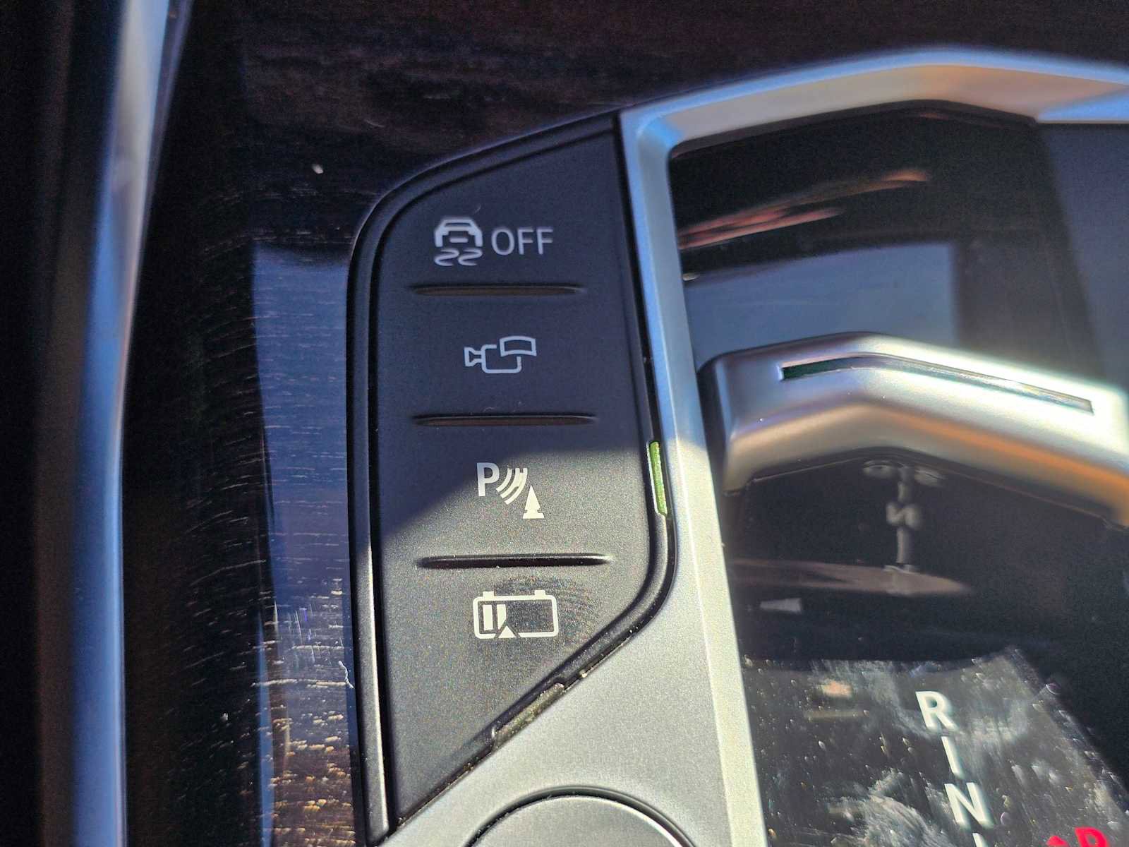 Used 2024 BMW 330e xDrive w/ Premium Package image 35