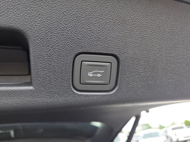New 2026 GMC Acadia Elevation w/ Elevation Premium Package AWD/4WD image 17