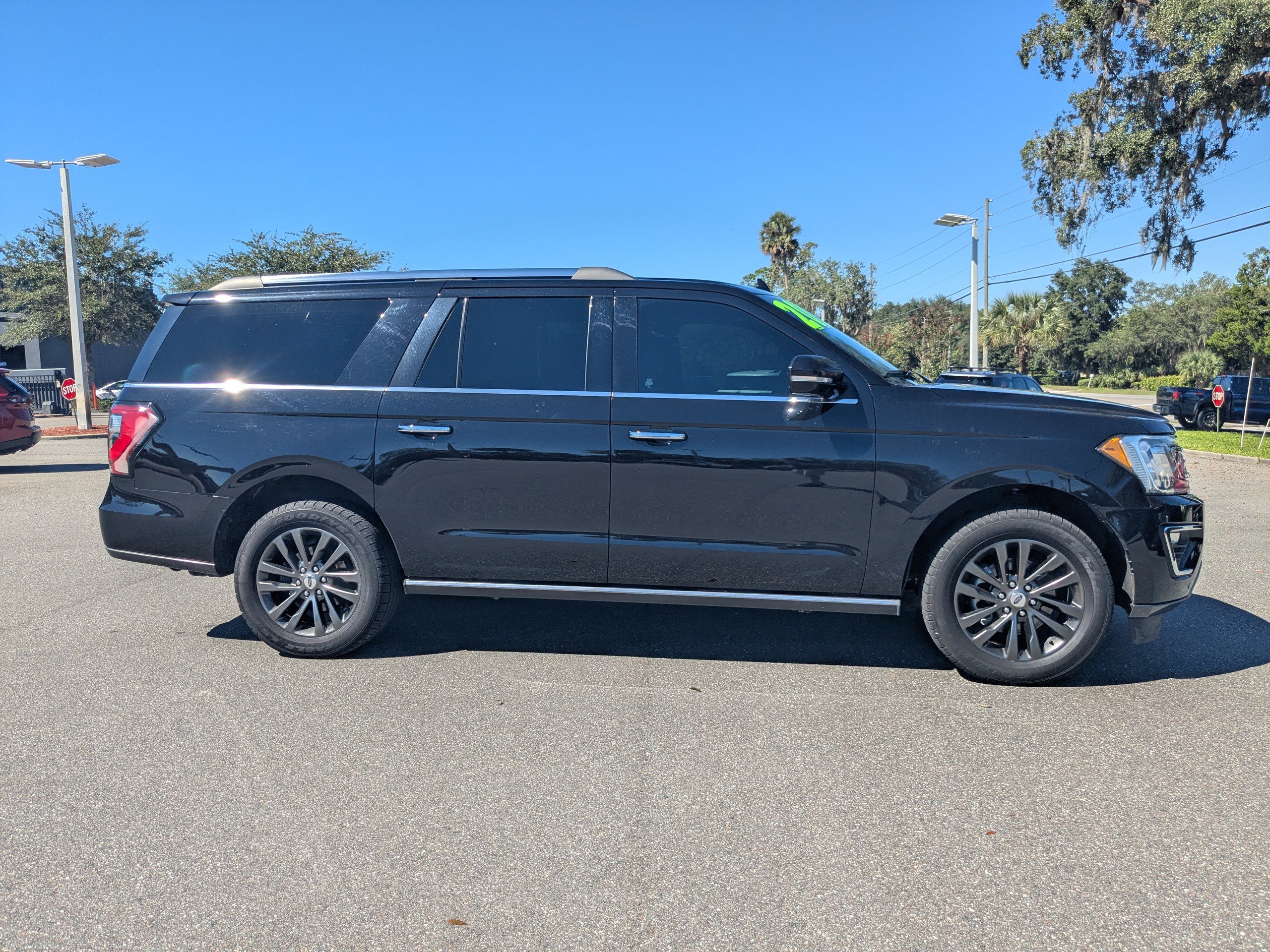 Used 2020 Ford Expedition Max Limited w/ Equipment Group 301A RWD image 3