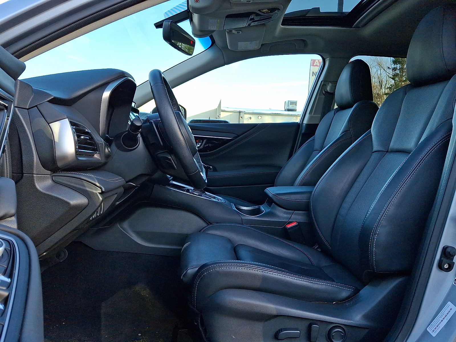 Used 2022 Subaru Outback Limited image 14