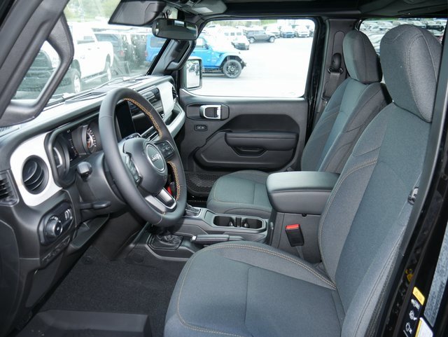 Used 2024 Jeep Wrangler Sport S image 2