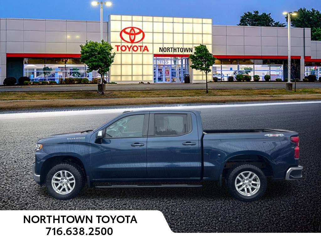 Used 2021 Chevrolet Silverado 1500 LT AWD/4WD image 2
