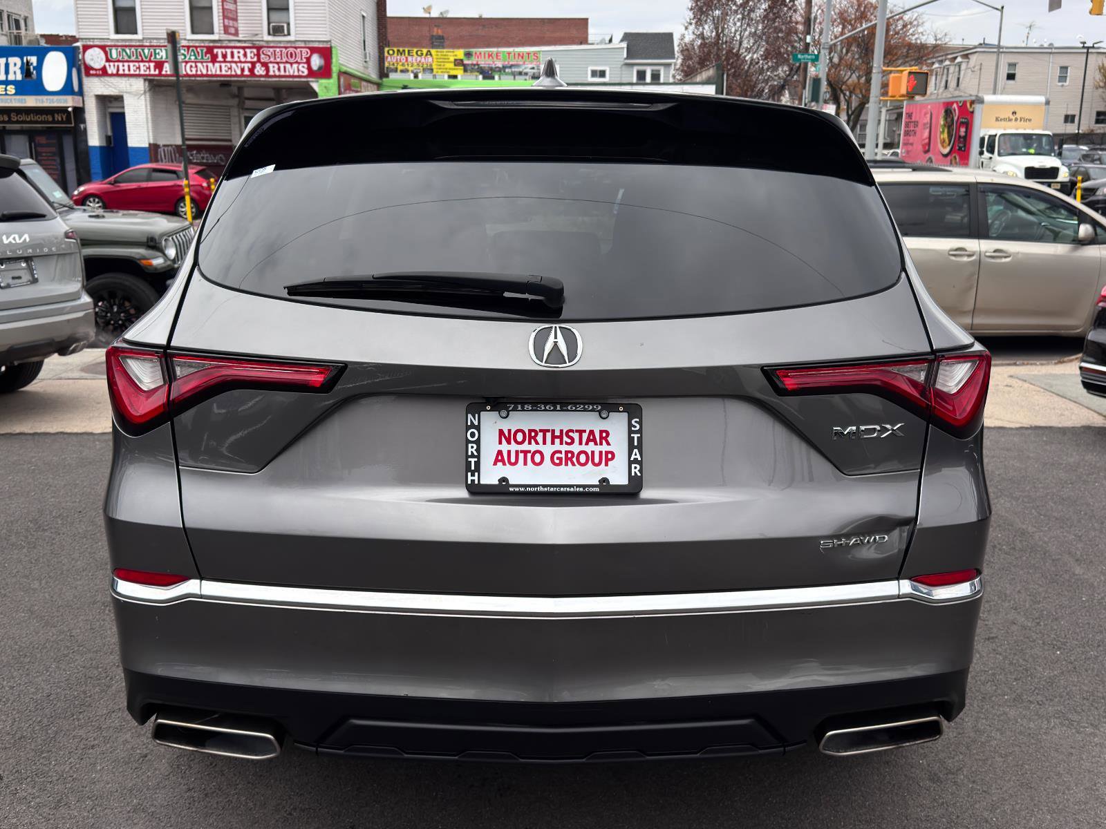 Used 2022 Acura MDX SH-AWD image 5