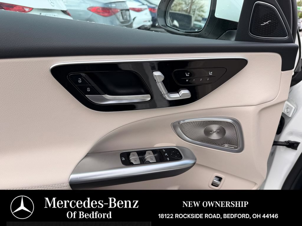 New 2026 Mercedes-Benz C 300 4MATIC Sedan image 8