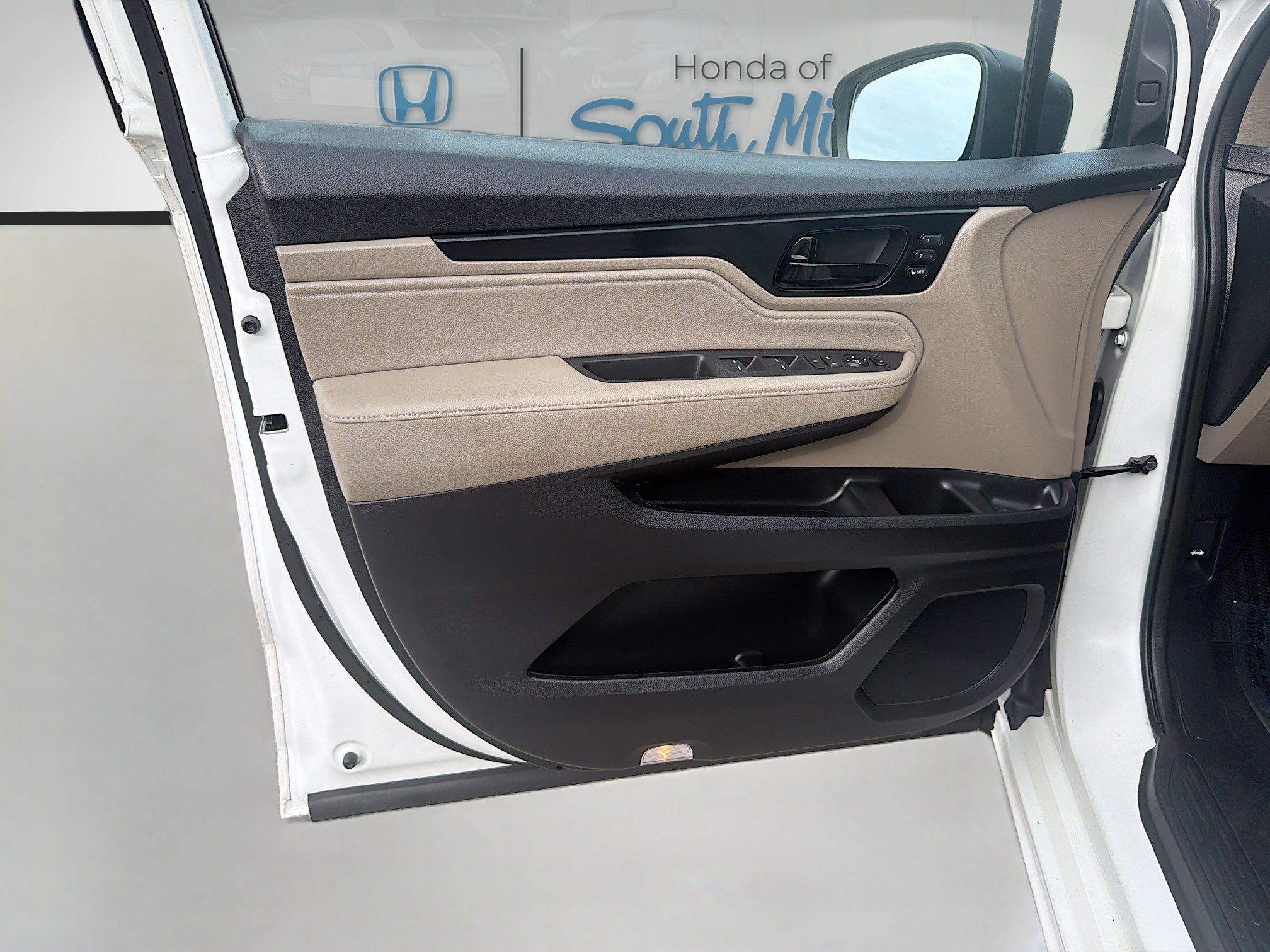 Certified 2023 Honda Odyssey Touring image 21