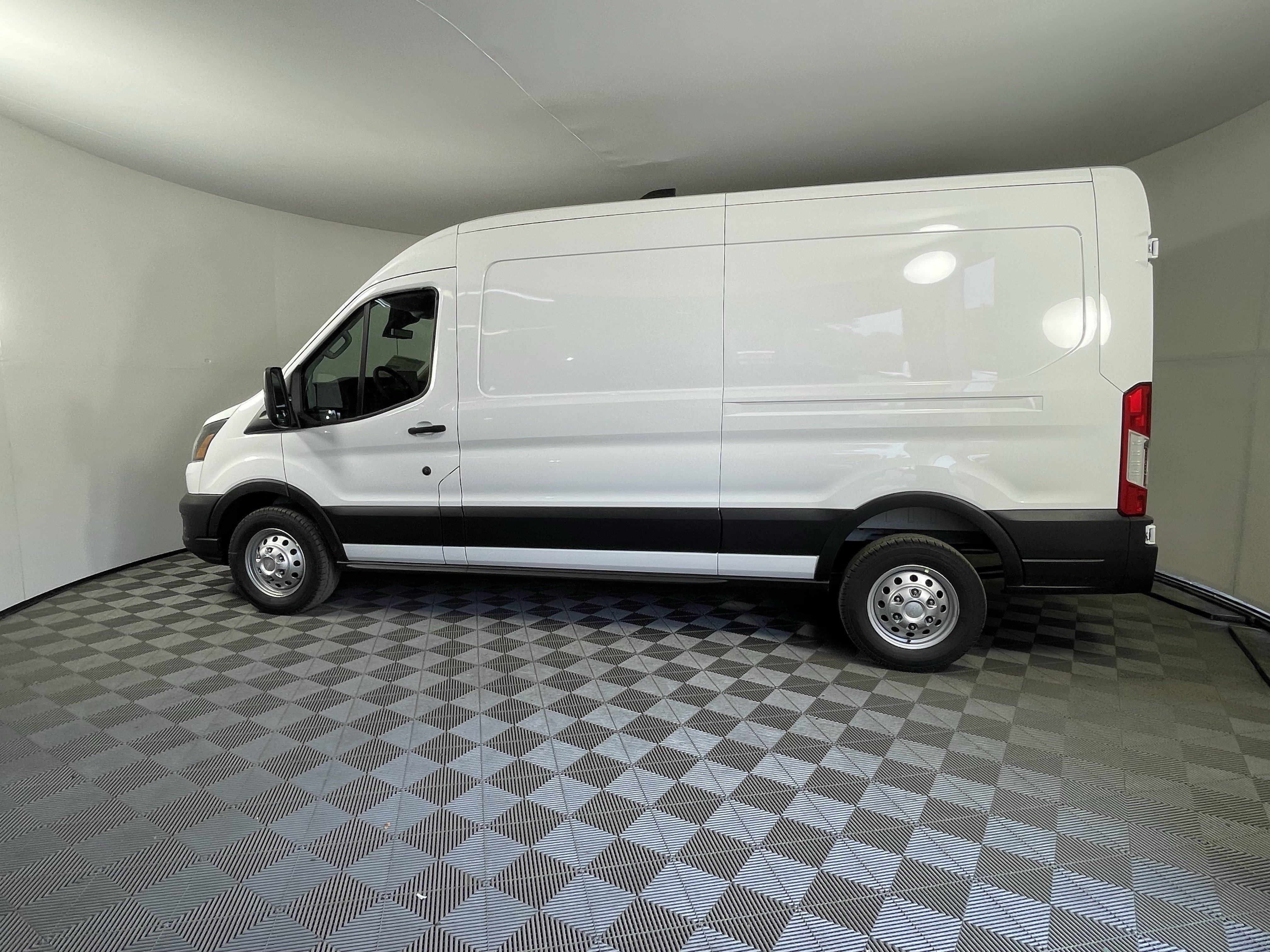 New 2026 Ford Transit 250 148 Medium Roof Extended AWD image 2