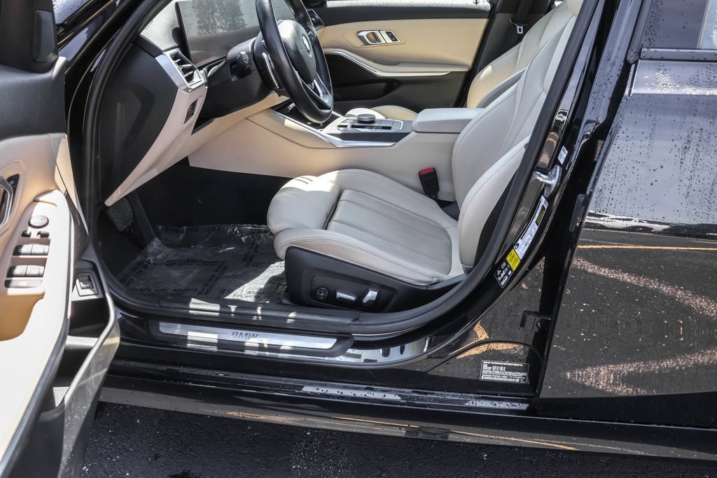 Used 2023 BMW 330i xDrive Sedan w/ Driving Assistance Package AWD/4WD image 19