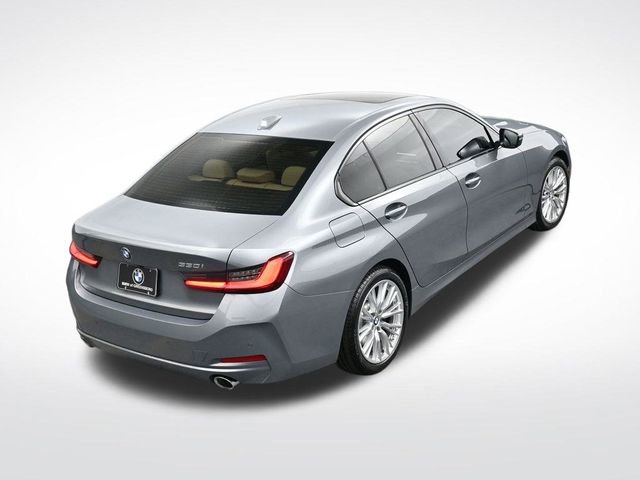 Used 2023 BMW 330i Sedan w/ Driving Assistance Package image 25