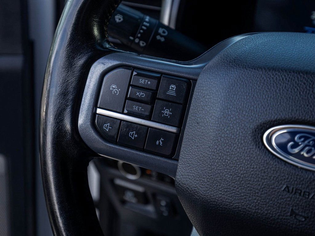 Used 2023 Ford F150 Lightning Lariat image 18