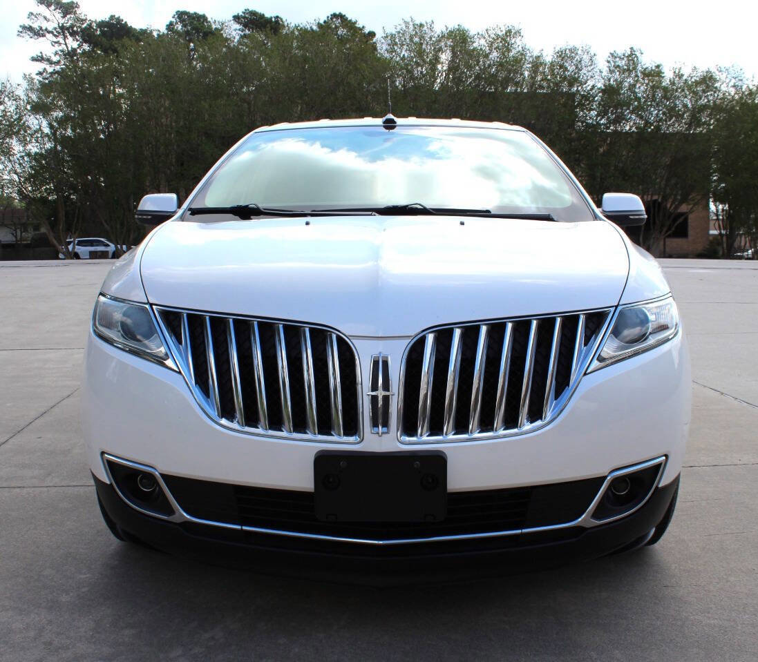 Used 2014 Lincoln MKX FWD w/ Equipment Group 101A image 5
