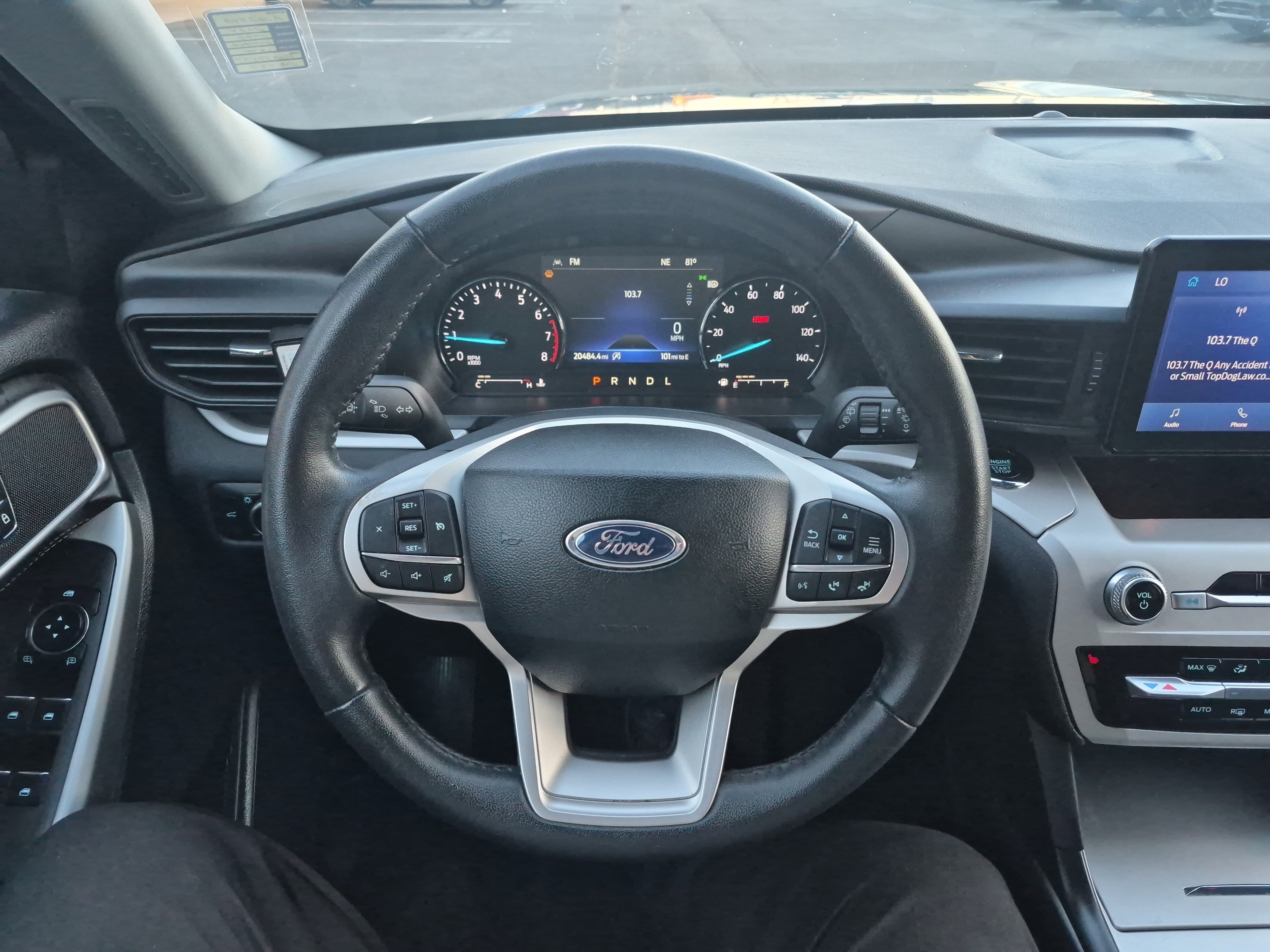 Used 2024 Ford Explorer XLT image 27