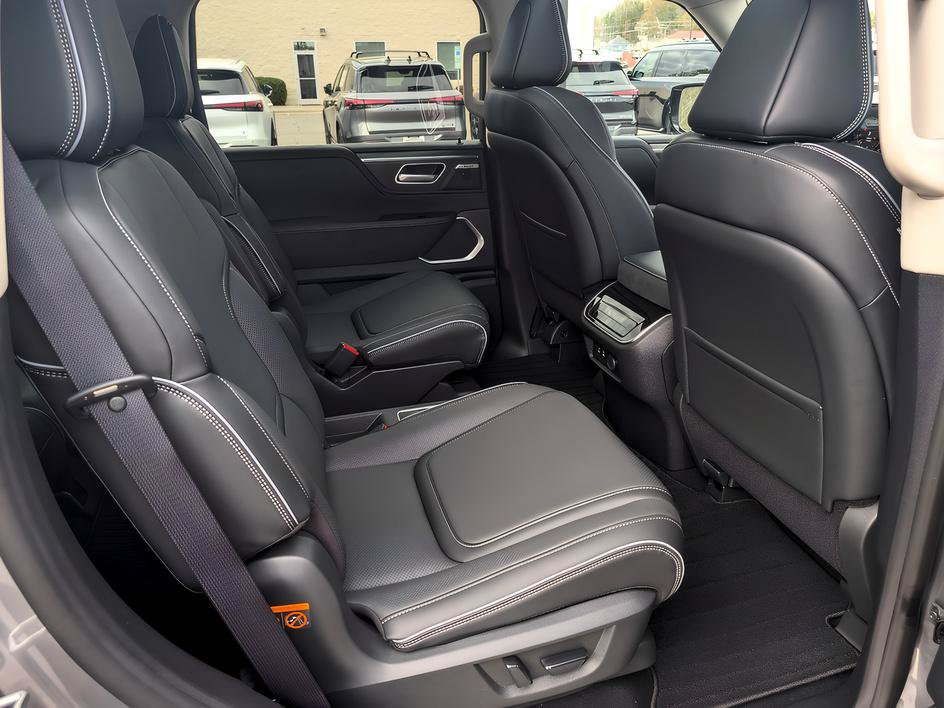 Certified 2026 INFINITI QX80 Luxe AWD/4WD image 21