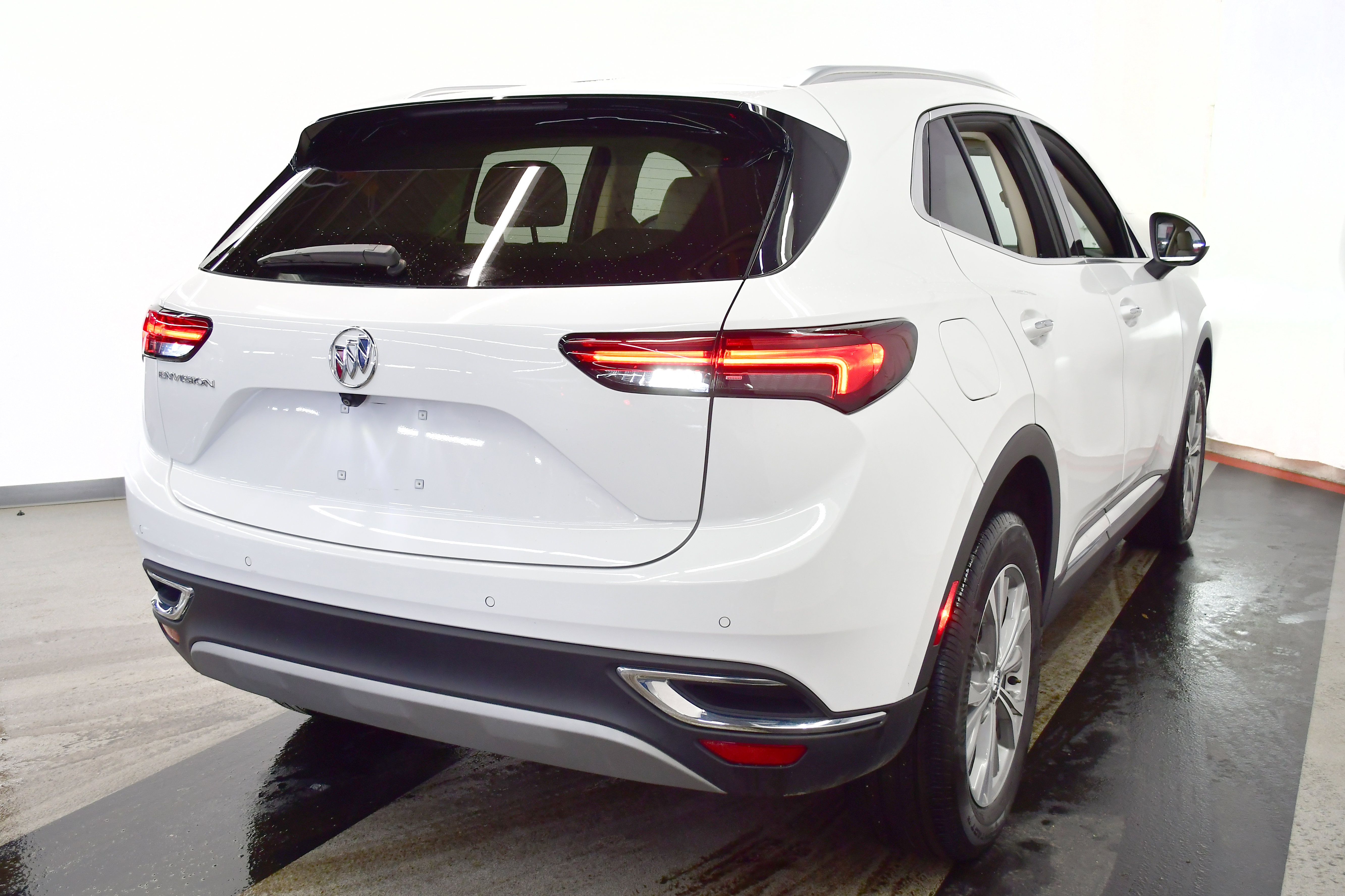 Used 2022 Buick Envision Preferred image 10